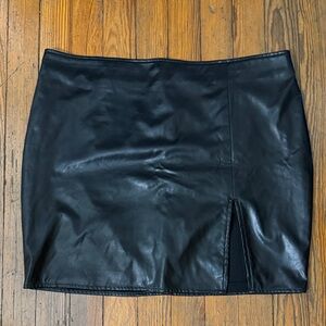 Leather mini skirt- fashion nova